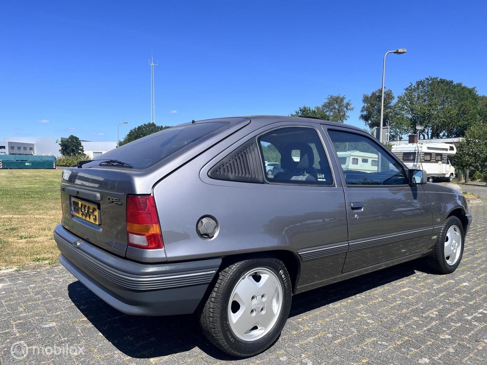 Opel Kadett CS 1.6i Automaat / 1989 / APK / Schuif-kanteldak, Auto's, Opel, Gebruikt, Kadett, Bedrijf, 75 pk