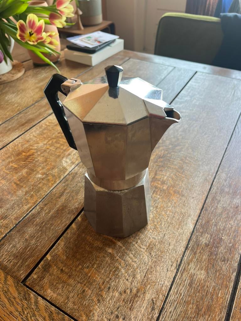 Bialetti 6 cup coffee espresso maker, Ophalen of Verzenden, Zo goed als nieuw, Espresso apparaat