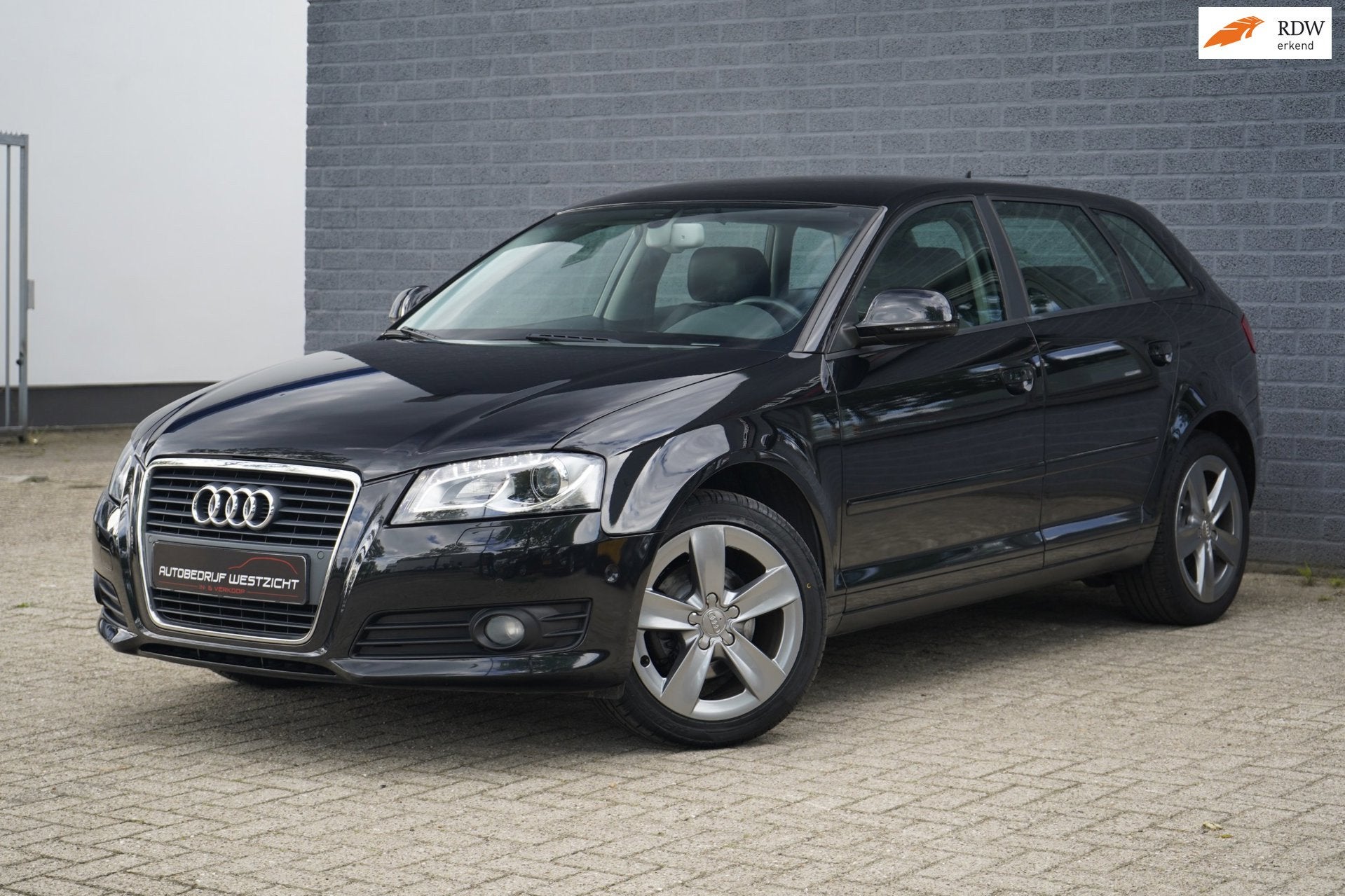 Audi A3 Sportback 1.4 TFSI Attraction, Leder, Navigatie, NAP, Auto's, Euro 5, 125 pk, Gebruikt, Zwart