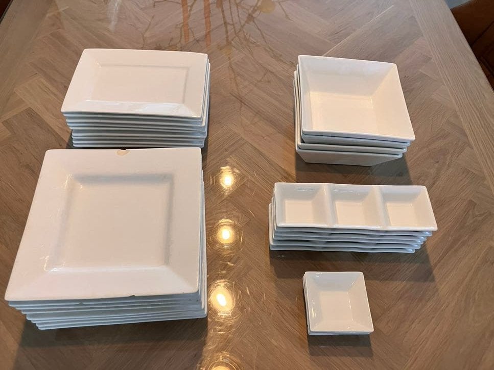 Grote wit vierkante en rechthoekige serviesset, Huis en Inrichting, Keuken | Servies, Ophalen, Gebruikt, Compleet servies