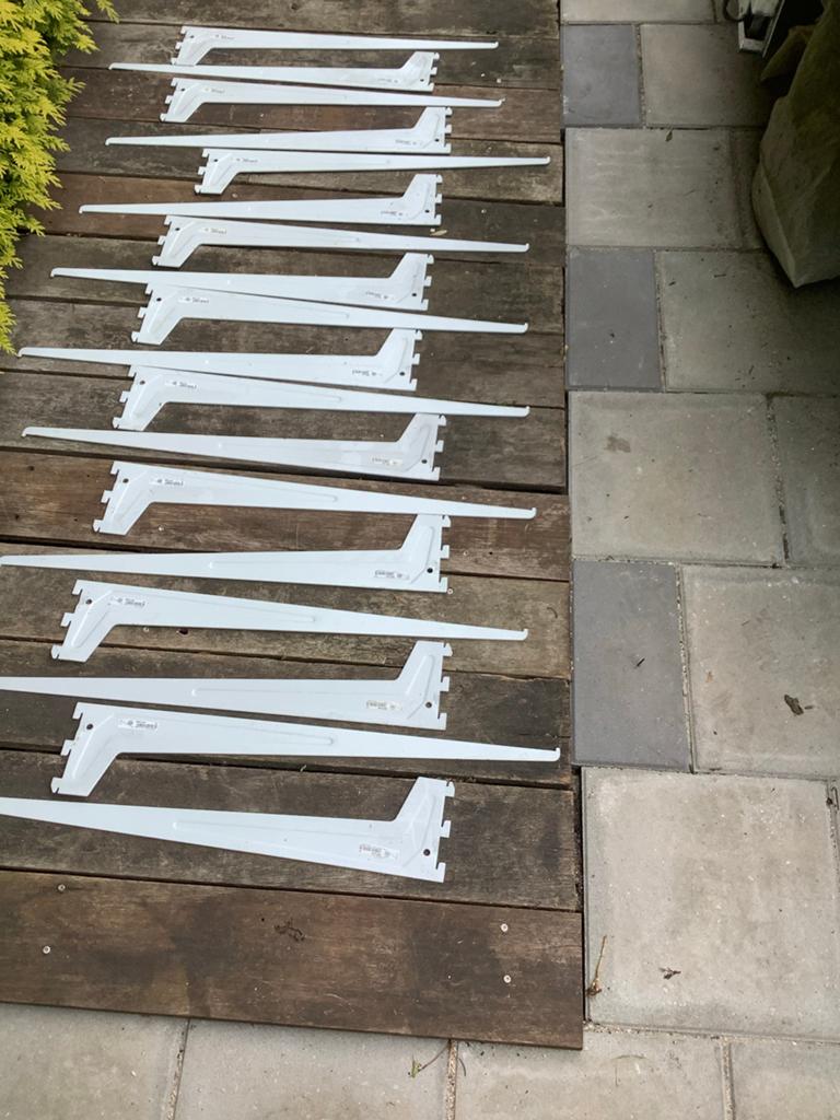 Witte planken dragers 18 stuks , 60cm breed, Ophalen of Verzenden, Zo goed als nieuw, 250 mm of meer