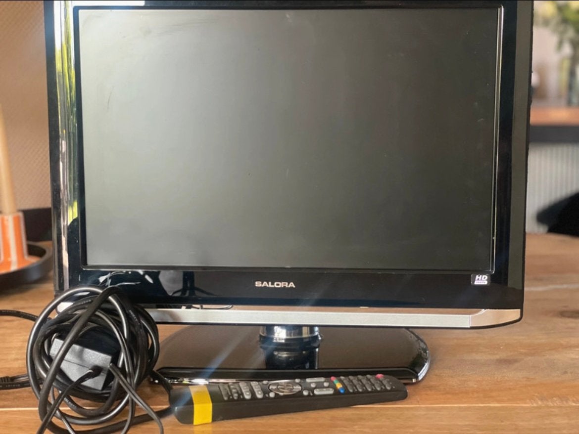 Salora lcd tv 19 inch caravan, Ophalen, Gebruikt, 50 Hz, Overige merken