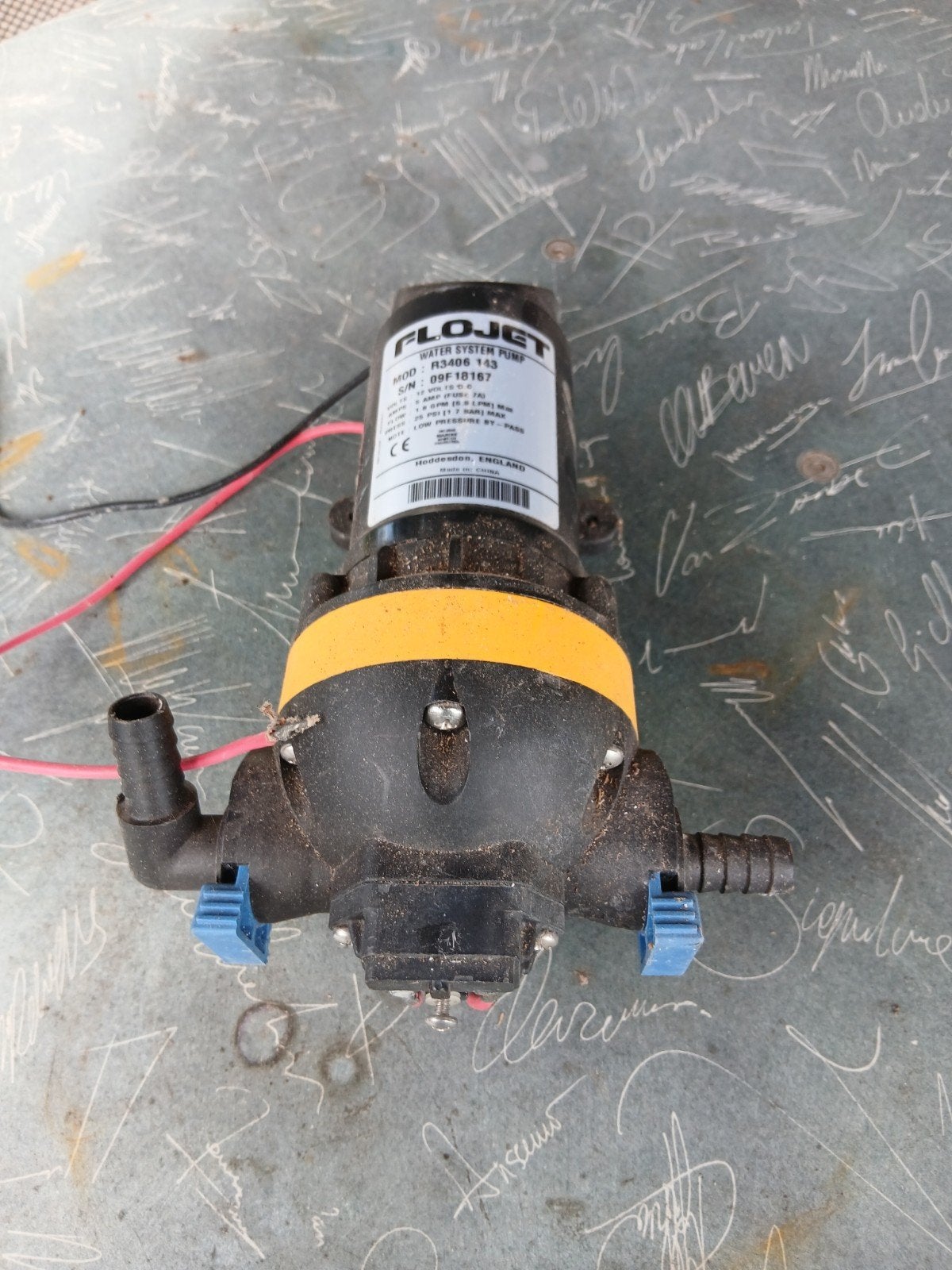 flowjet water pomp 12v, Tuin en Terras, Ophalen of Verzenden