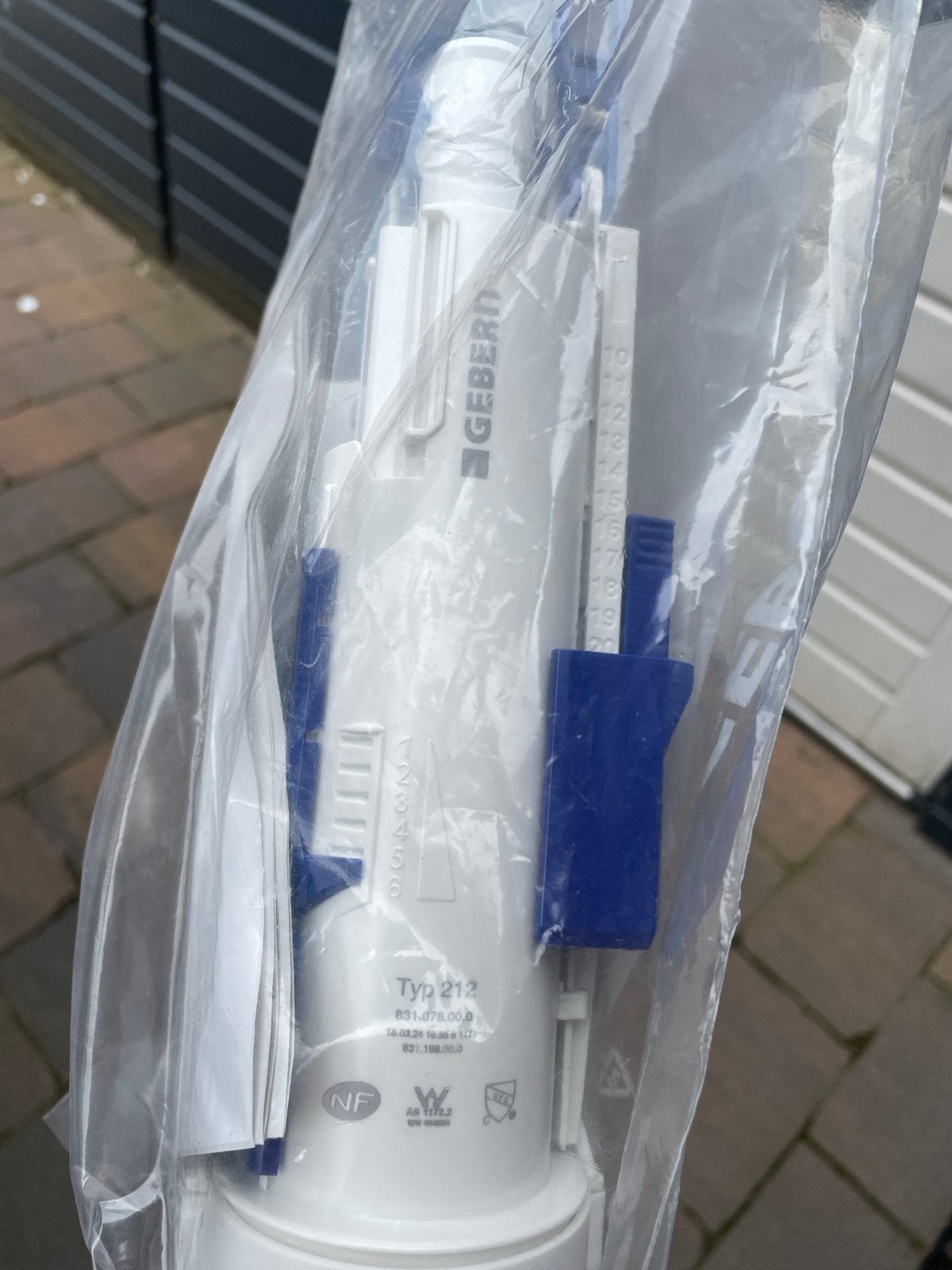 Geberit Spoel-/bodemventiel Type 212 - Nieuw in verpakking, Doe-het-zelf en Verbouw, Sanitair, Nieuw, Toilet, Ophalen of Verzenden