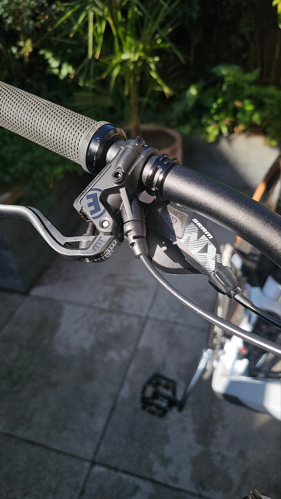 Foto 6 van Cube Stereo 150 C:62 RACE 29 2022 Flashwhite 'n' Carbon