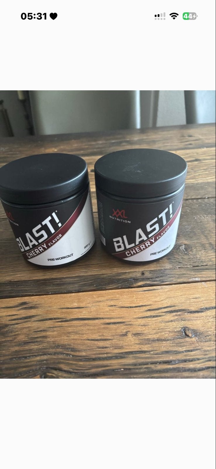 XXL Nutrition Blast! Pre-workout Cherry Flavor (2 stuks), Ophalen, Nieuw, Poeder of Drank