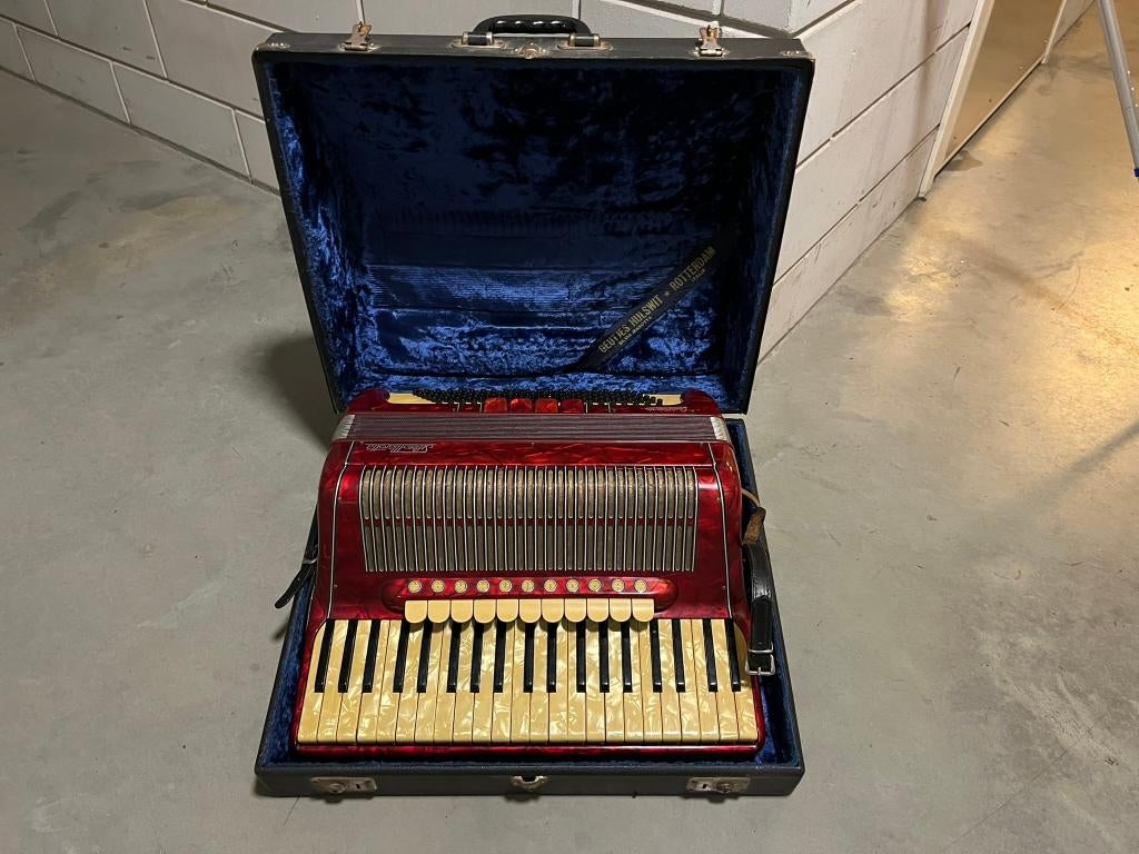 Accordeon Silvio Marcotta Castelfidaro, Muziek en Instrumenten, Accordeons, Overige merken, Gebruikt, Met koffer, 120-bas