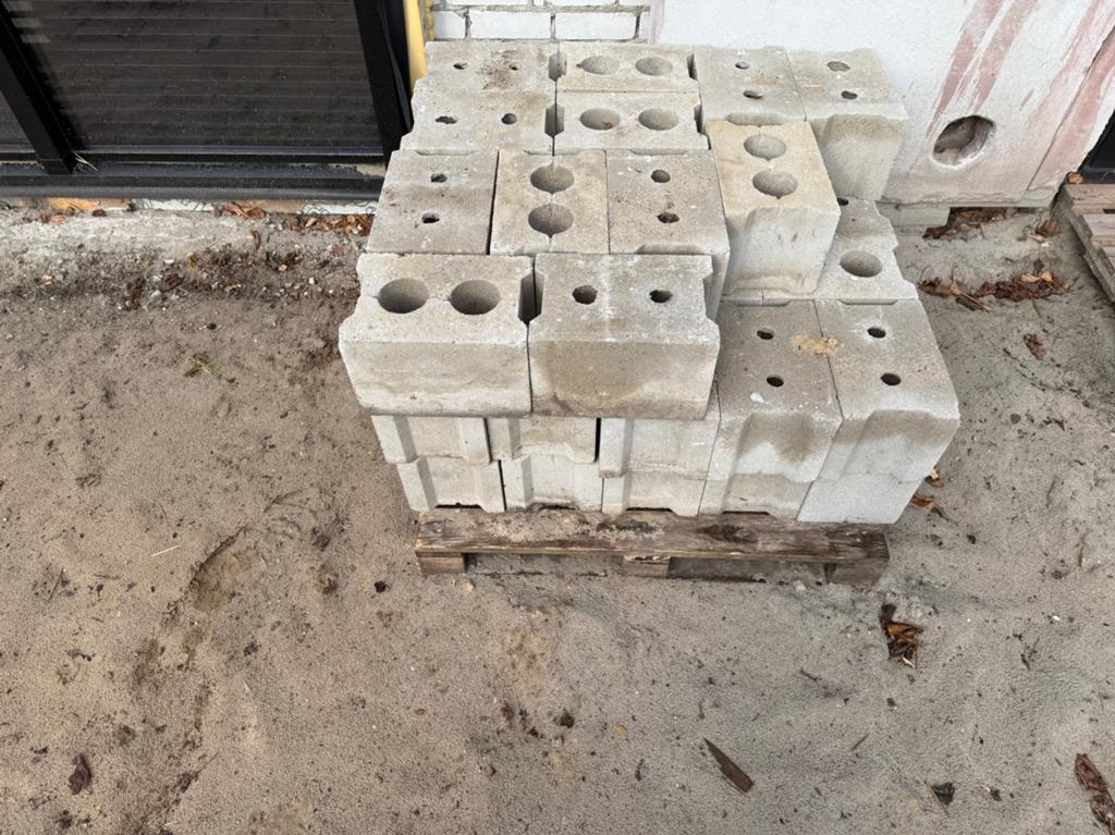 Betonblokken, Ophalen, Zo goed als nieuw, Bakstenen