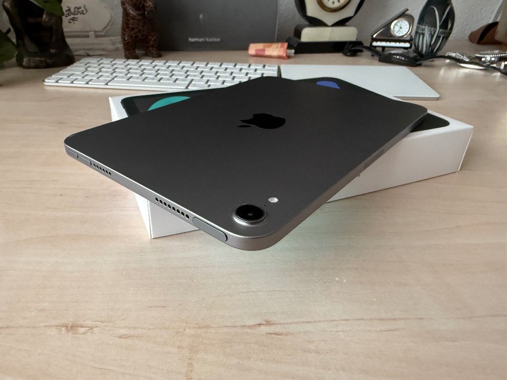 Foto 10 van IPad mini 7 - 128GB - 2024 + folio case