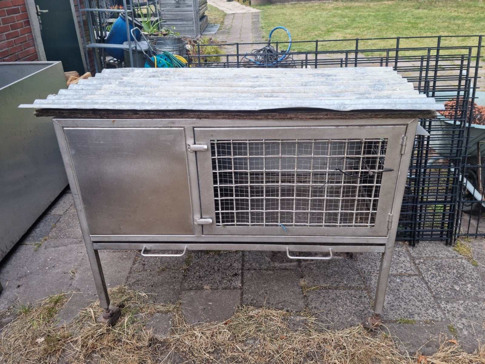 Zware kwaliteit RVS konijnenverblijf. Een en al kwaliteit!, Ophalen, Kooi, 110 cm of meer, Zo goed als nieuw