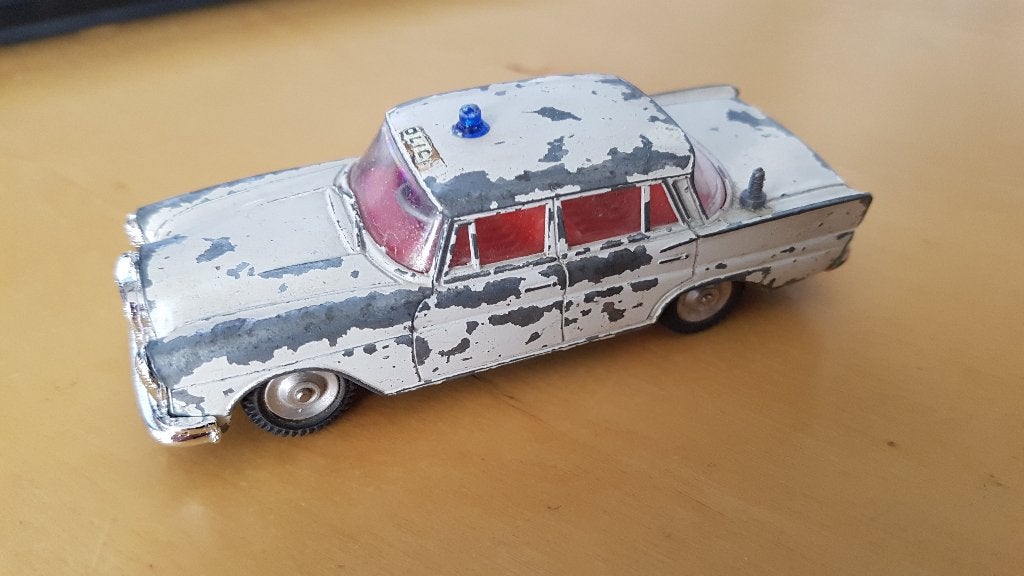 Gama Mercedes Benz 220 se politie, Verzenden, Auto, Gama