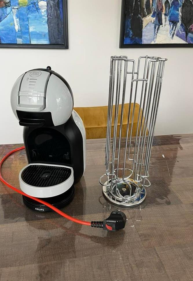 Dolce Gusto koffiecups houder, Ophalen, Zo goed als nieuw, Koffiemachine, Koffiepads en cups
