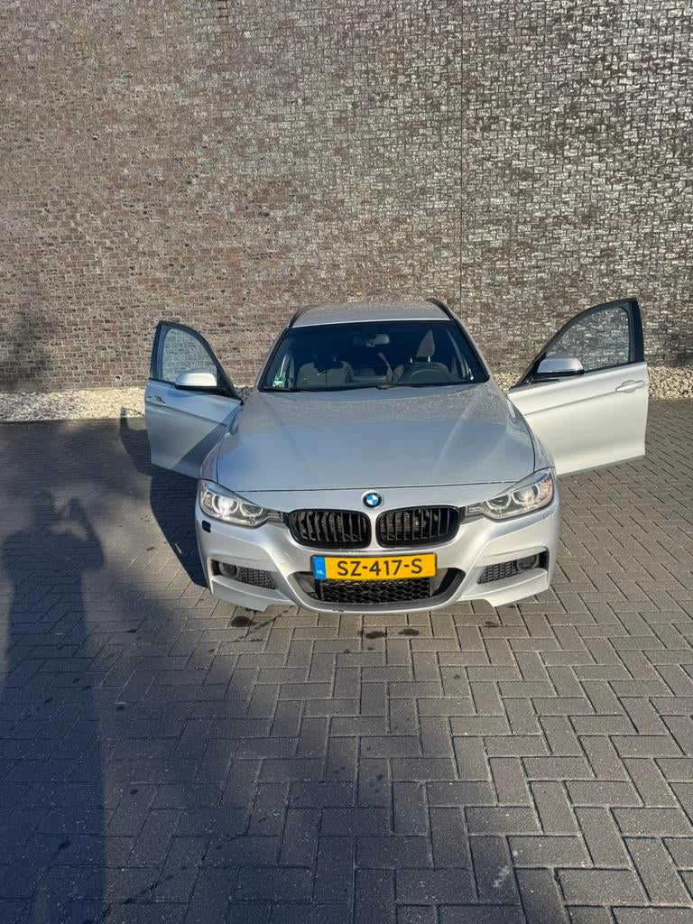 BMW 3-Serie f31 320D Touring AUT 2012 Grijs M performance, Auto's, BMW, Euro 5, 1995 cc, Zwart, 4 cilinders