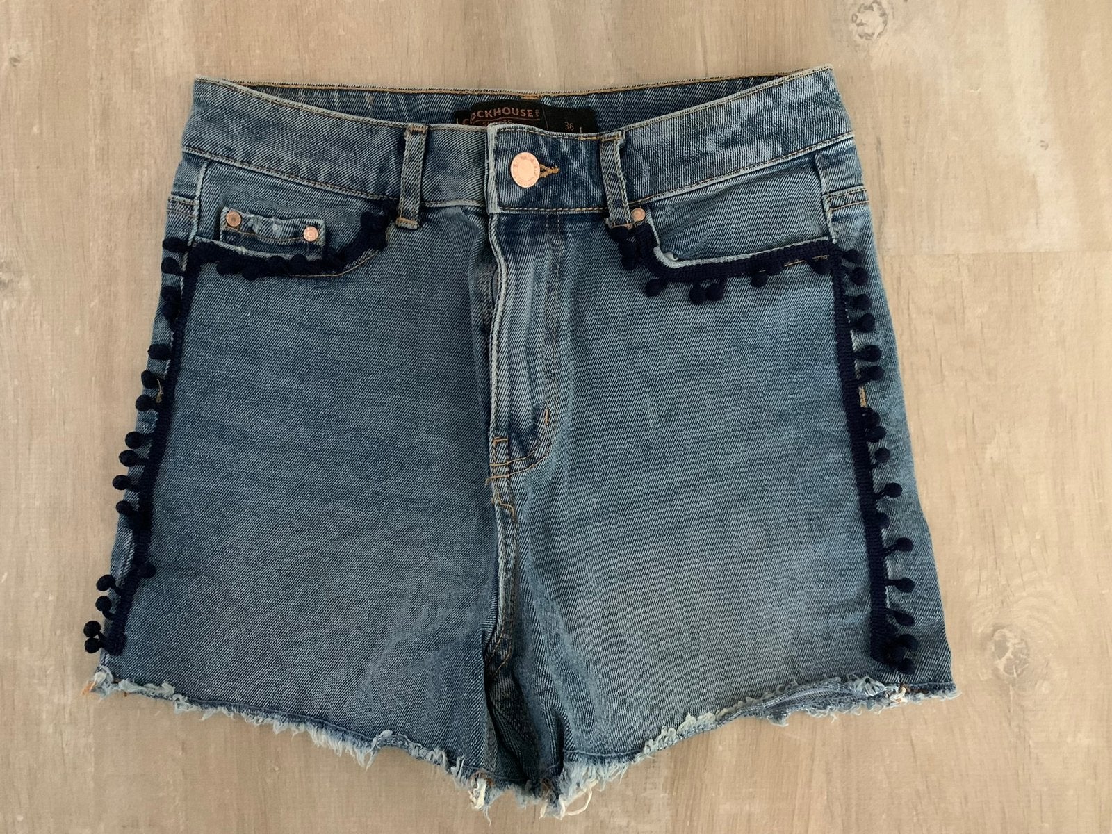 Nieuwe spijkerbroek van Clockhouse - maat 36, Ophalen of Verzenden, Nieuw, Blauw, W28 - W29 (confectie 36)