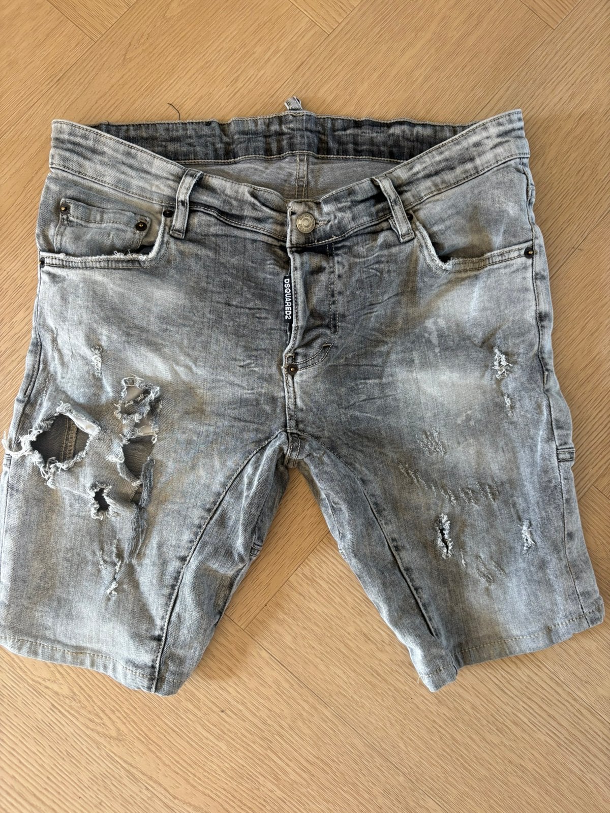 Dsquared korte broek grijs, Ophalen of Verzenden, Gedragen, Grijs, W36 - W38 (confectie 52/54)