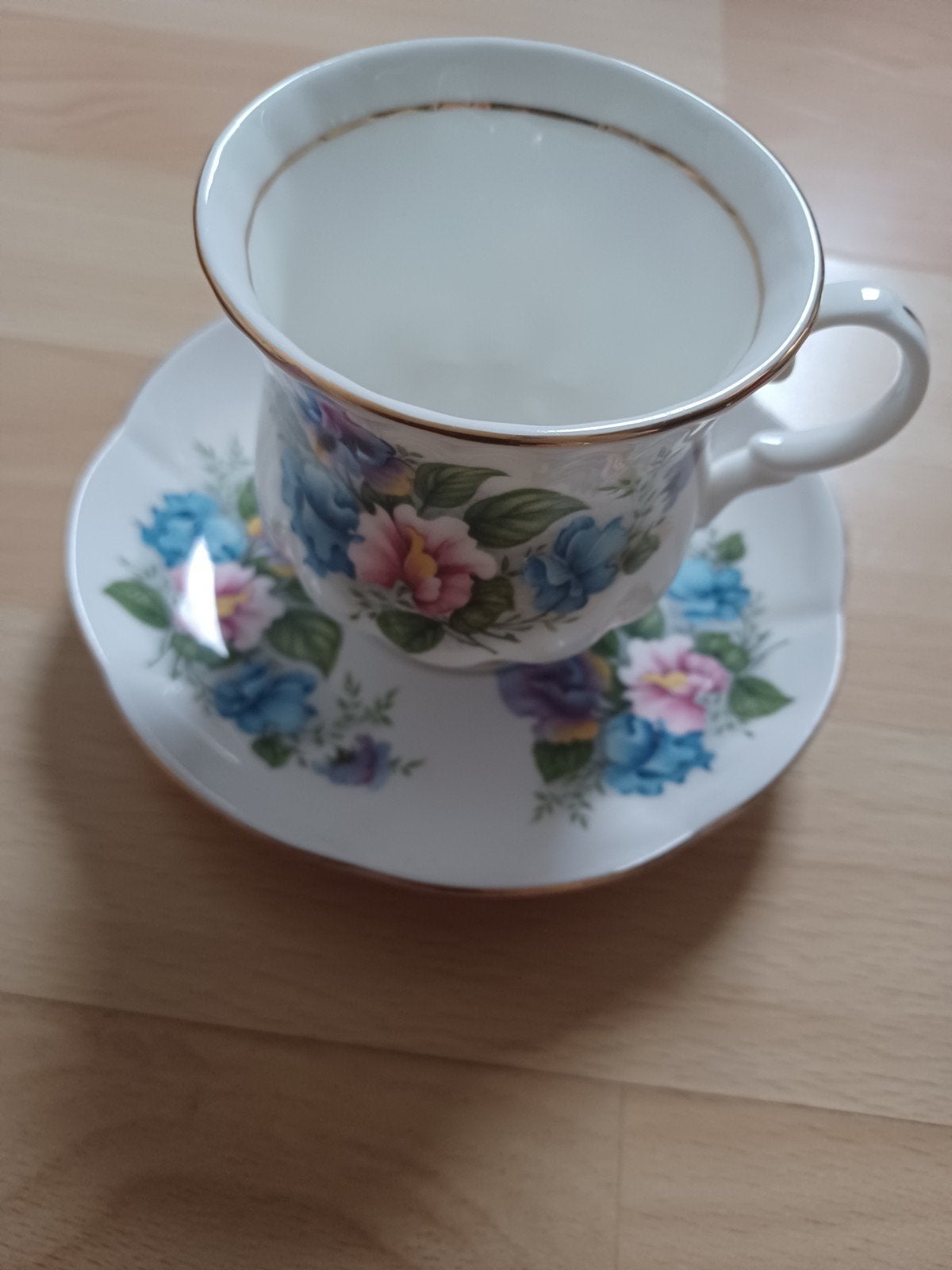 Kop en schotel bone china, Ophalen of Verzenden