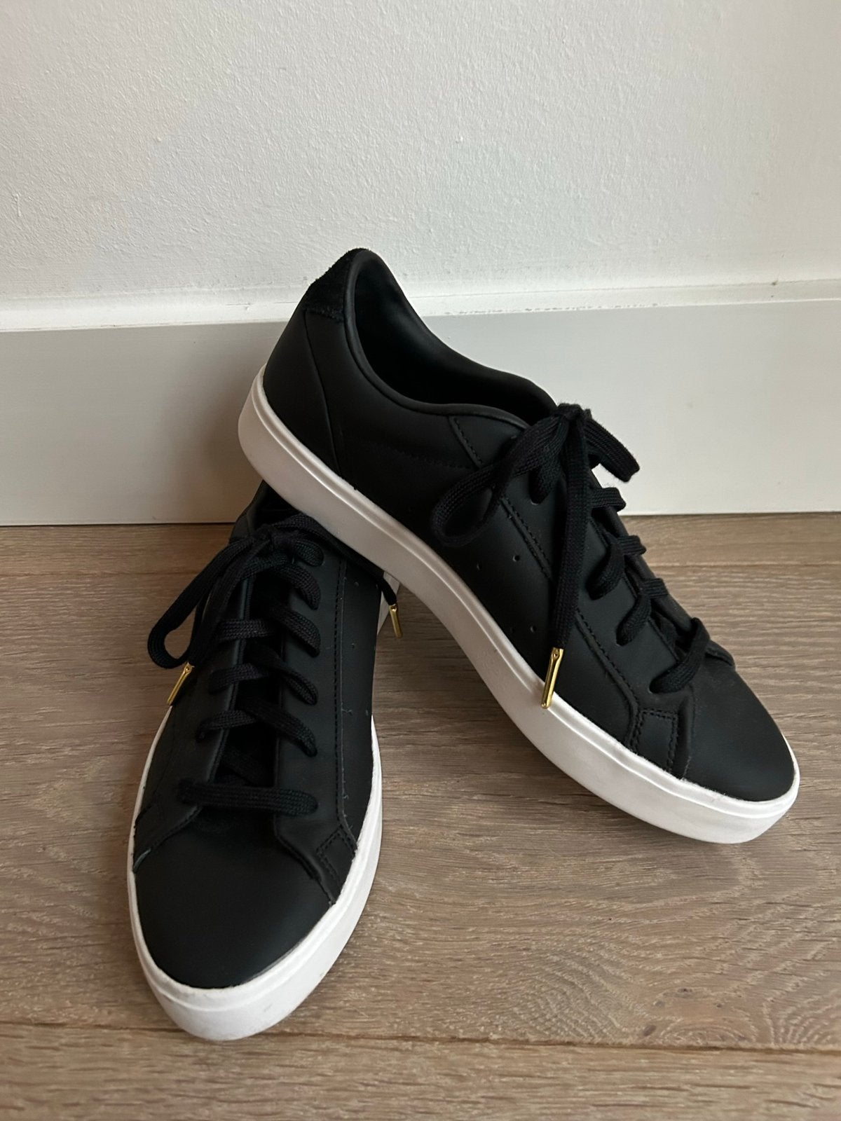 zwarte Sleek sneakers maat 38 ADIDAS, Kleding | Dames, Zwart, Ophalen of Verzenden, Sneakers of Gympen, Zo goed als nieuw