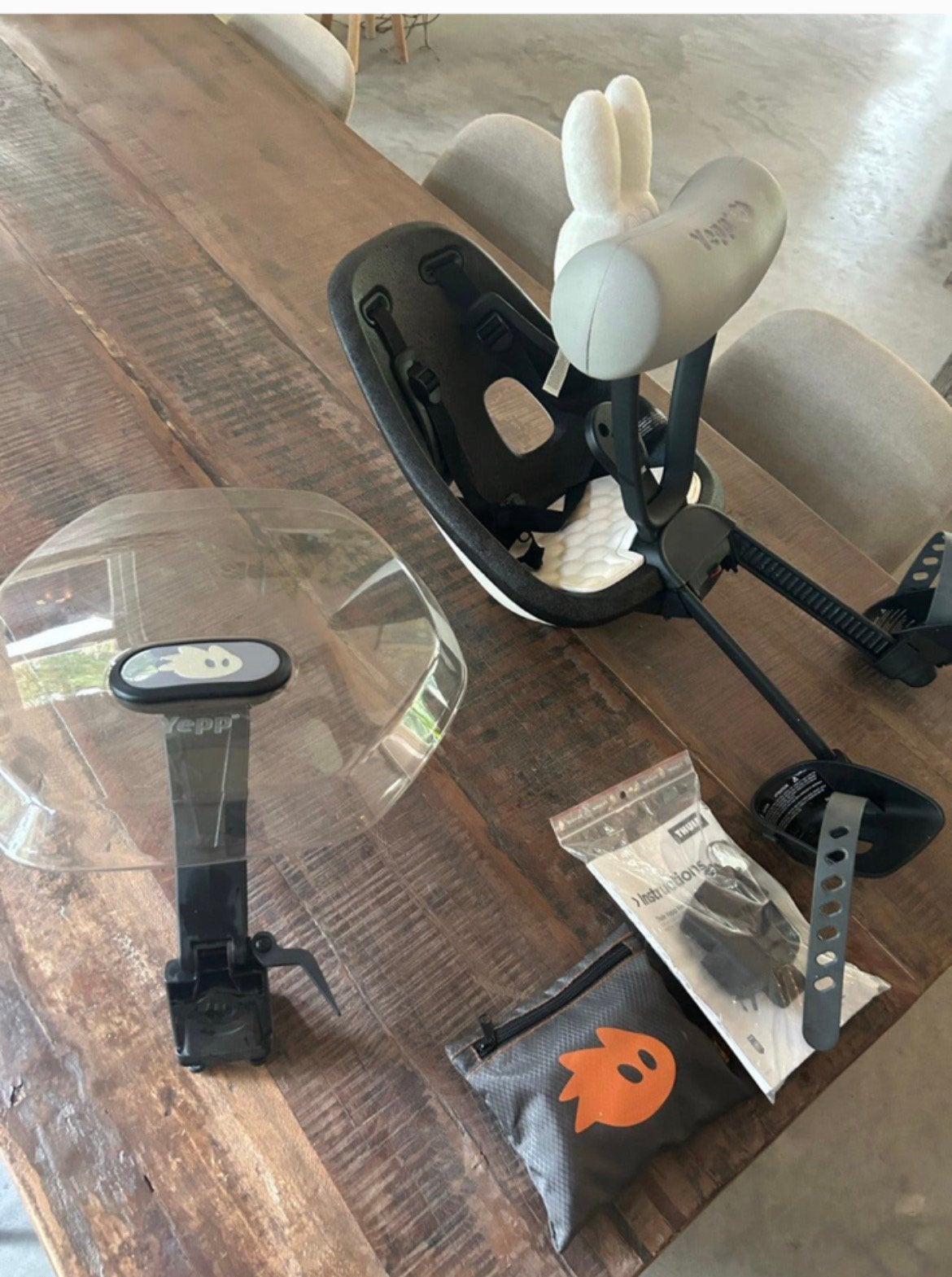 Thule Yepp Mini Fietsstoeltje Voor + Windscherm & Adapter, Ophalen of Verzenden, Zo goed als nieuw