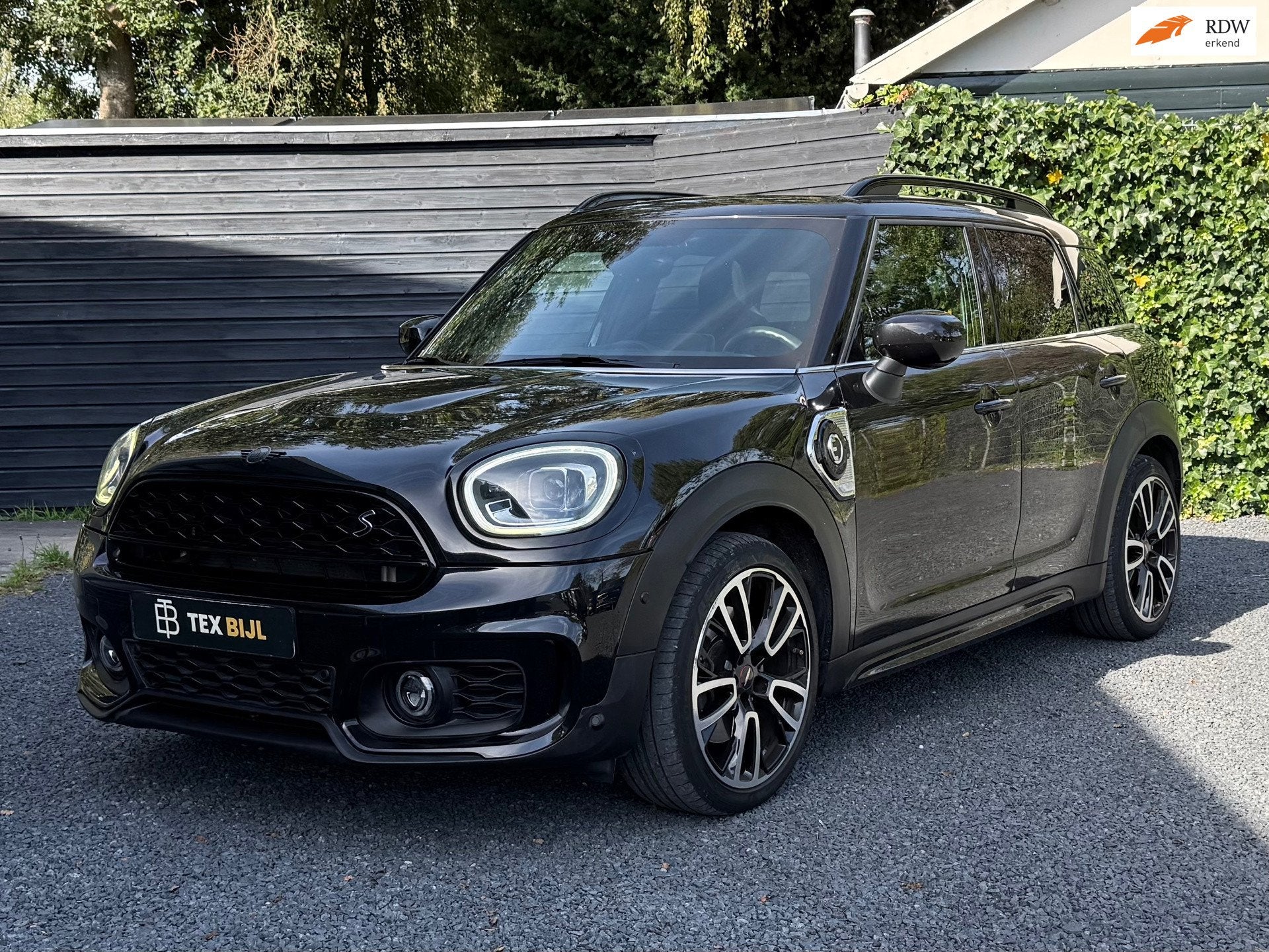 Mini Countryman 1.5 Cooper S E ALL4 H&K/PANO/JWC/HUD/ETC!, Automaat, Gebruikt, Countryman, Zwart