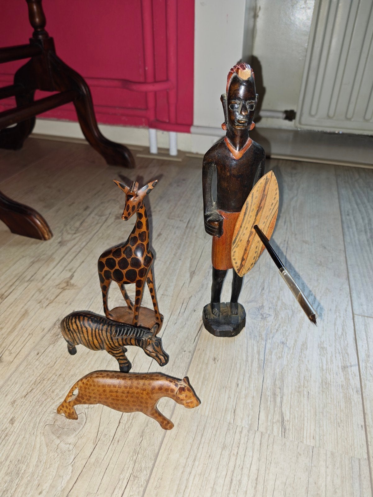 Afrikaanse houten beelden: krijger en dieren, Antiek en Kunst, Ophalen