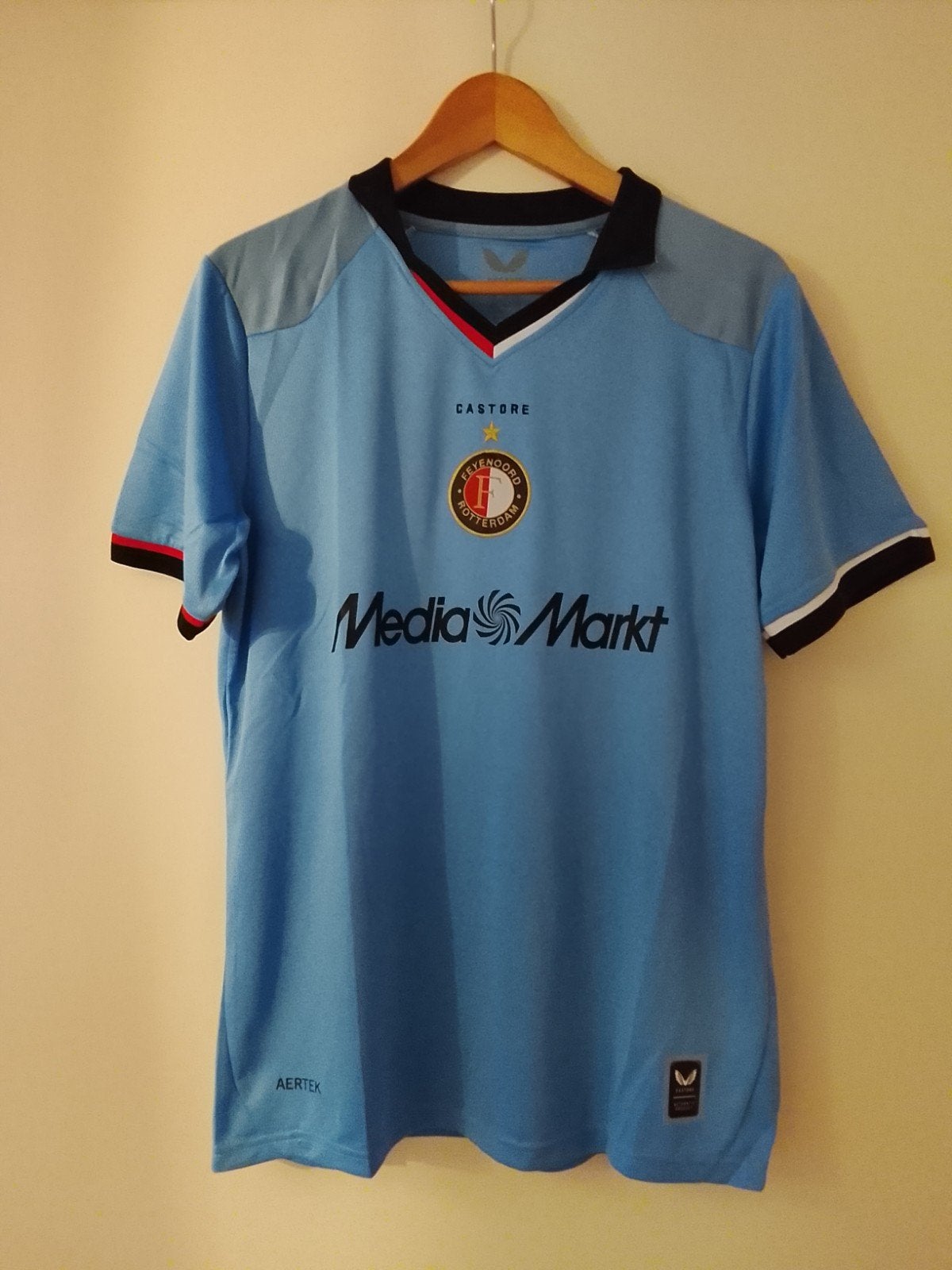 Feyenoord away shirt 2026/2027 maat M, Maat M, Ophalen of Verzenden, Nieuw, Shirt