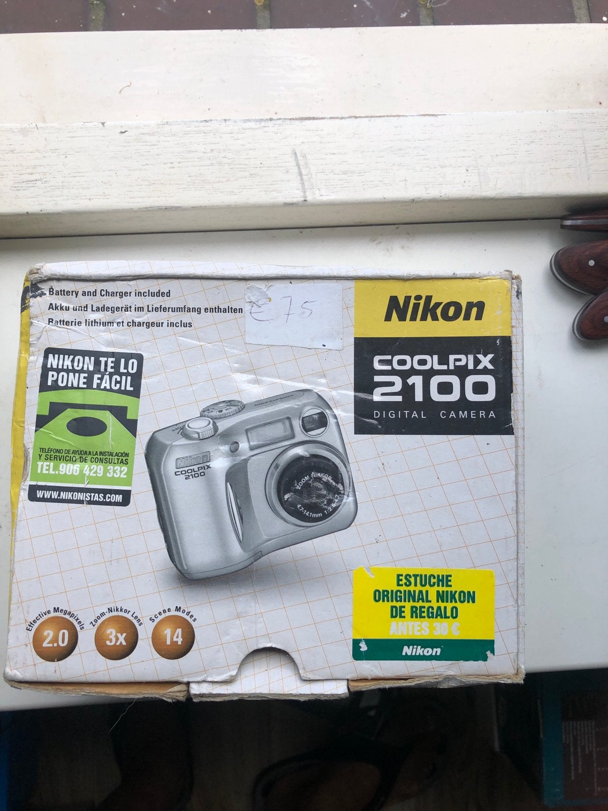 Nikon Coolpix 2100 Digitale Camera - Compleet in doos, Ingebouwde flitser, Ophalen of Verzenden, Zo goed als nieuw, Compactcamera