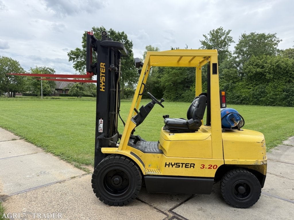 Hyster 3.2 tonner lpg heftruck triplo 4.9m Sideshift 4e vent, Zakelijke goederen, Machines en Bouw | Heftrucks en Intern transport