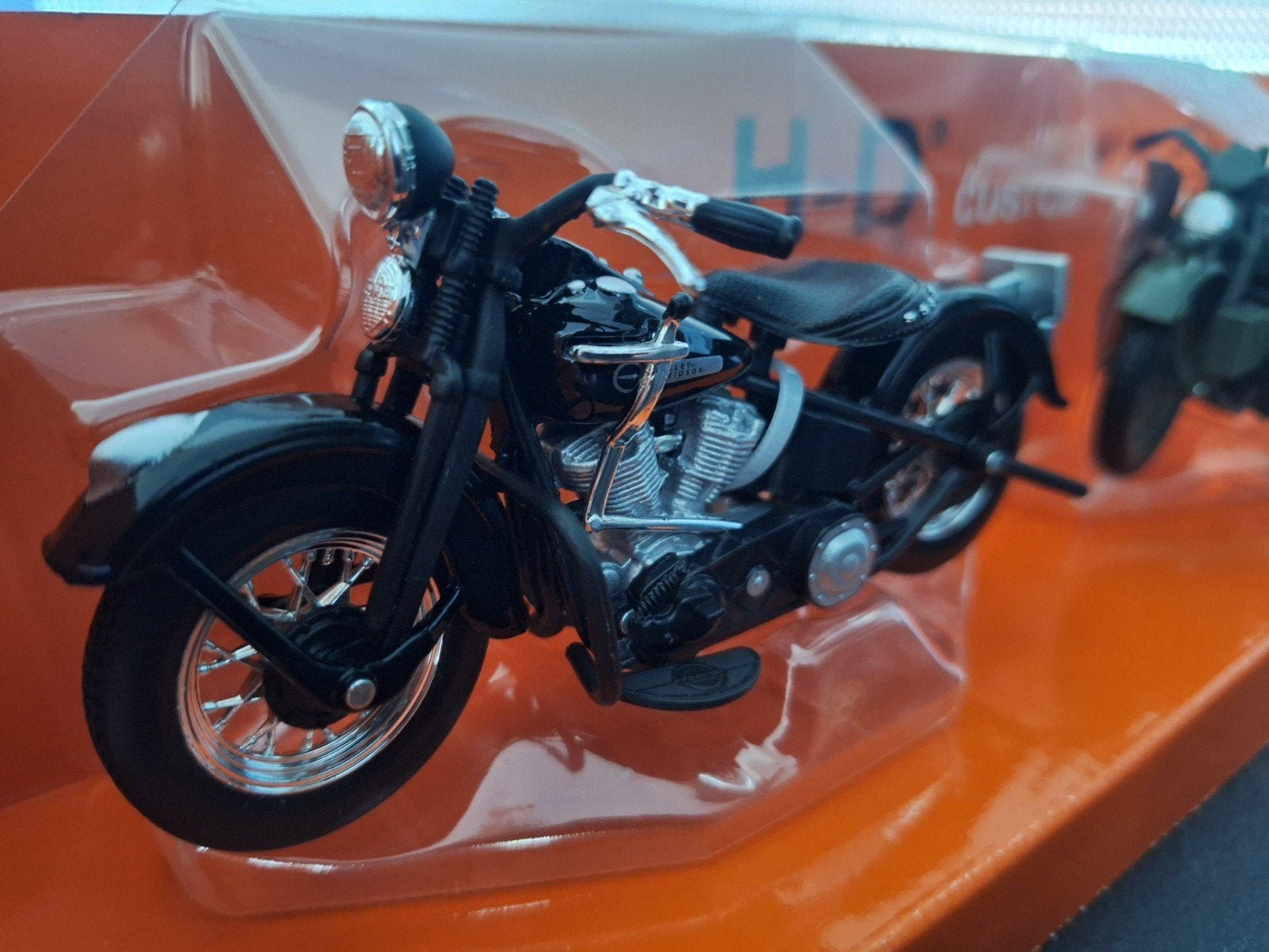 Harley-Davidson Duos 40's Set van 2 Schaal 1:18, Maisto, Nieuw, Ophalen of Verzenden, Maisto