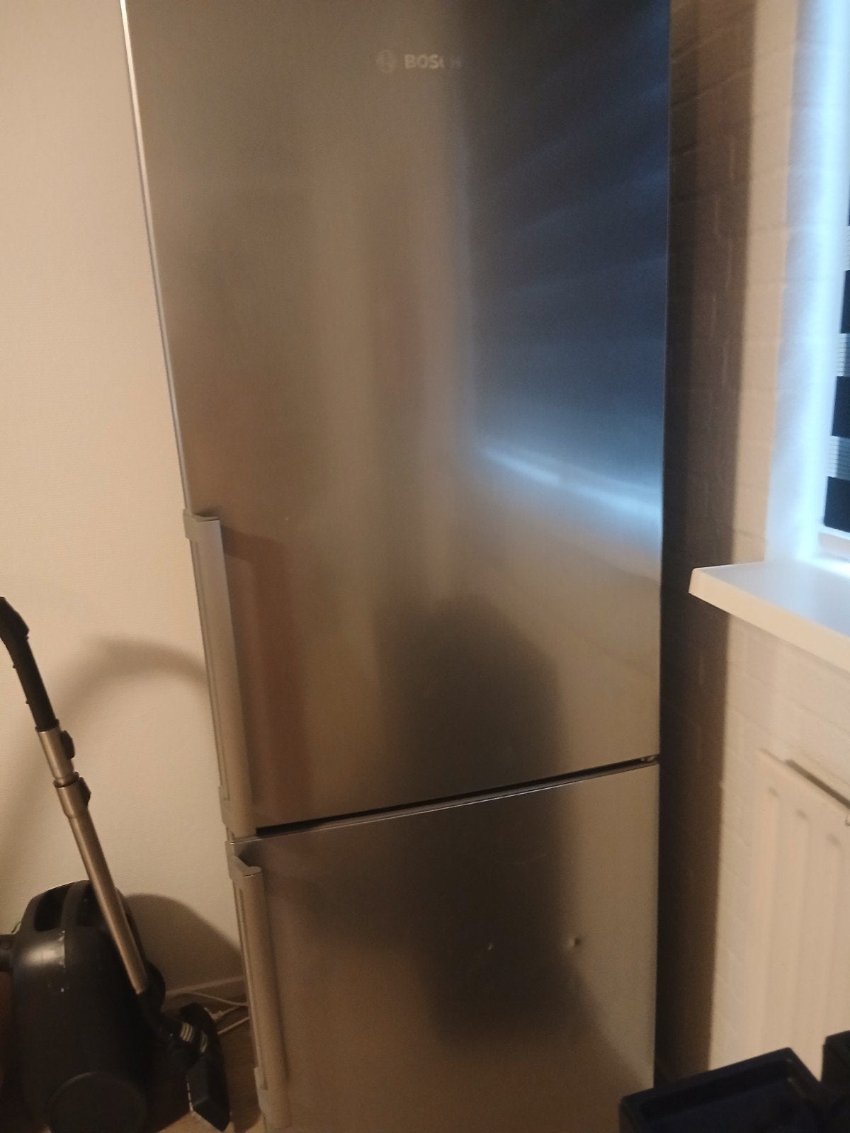 Bosch Koel-vriescombinatie met VitaFresh en BigBox, 200 liter of meer, 60 cm of meer, Met aparte vriezer, Zo goed als nieuw