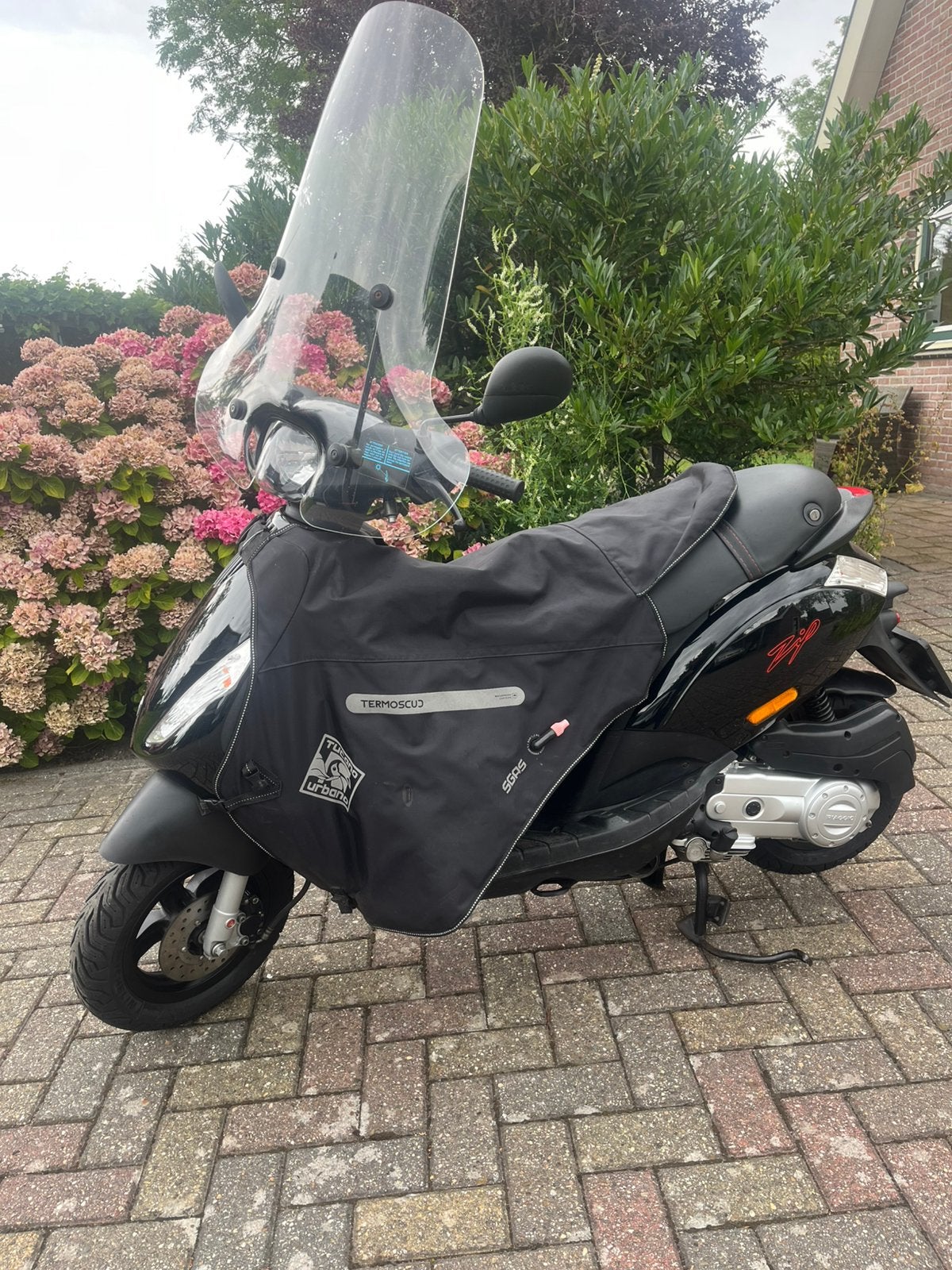 Piaggio Zip brom, 1e eigenaar, Fietsen en Brommers, Scooters | Piaggio, Ophalen, Zo goed als nieuw, Benzine, Zip