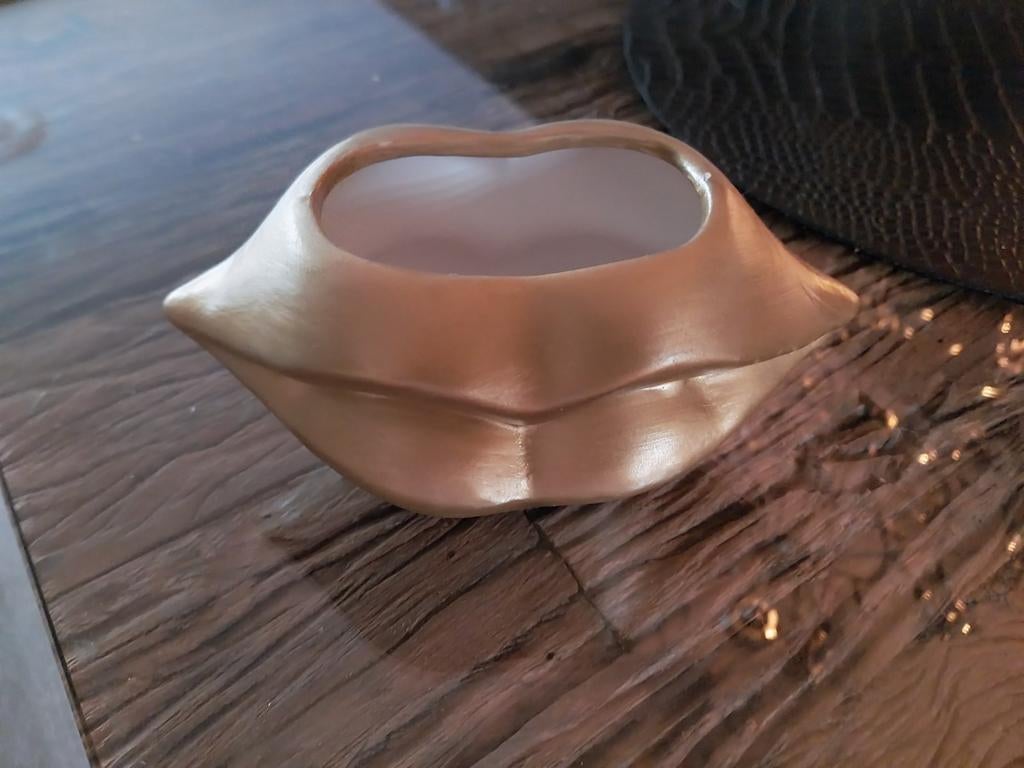 Gouden lippen vaas, Huis en Inrichting, Woonaccessoires | Vazen, Ophalen of Verzenden