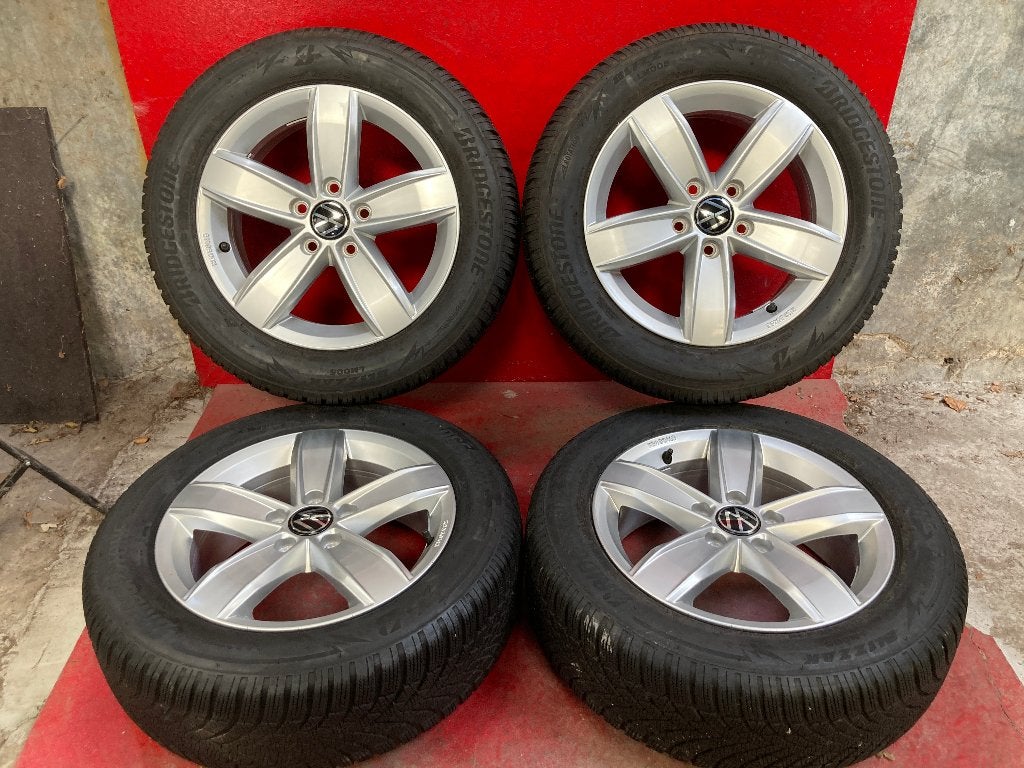Winterbanden Volkswagen VW T Roc 205/60R16 Bridgestone, Gebruikt, 16 inch, ., Banden en Velgen