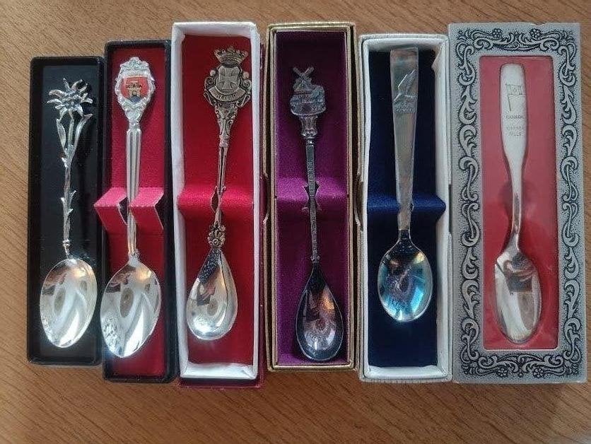 Zilveren theelepeltjes 6 verschillende in originele doosjes, Ophalen of Verzenden, Zilver
