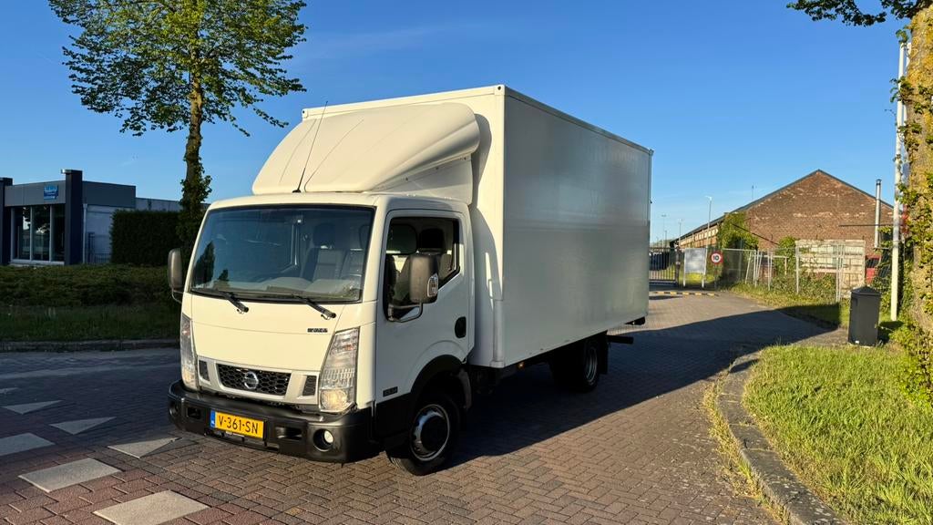 Nissan NT400