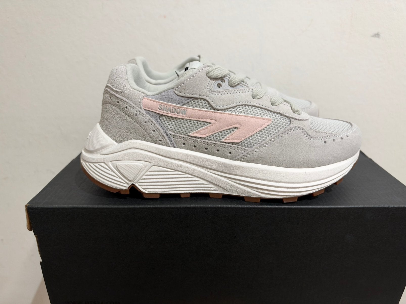 Te koop nieuwe Hi Tec HTS Shadow RGS, Nieuw, Ophalen of Verzenden, Sneakers of Gympen, 123@home.nl
