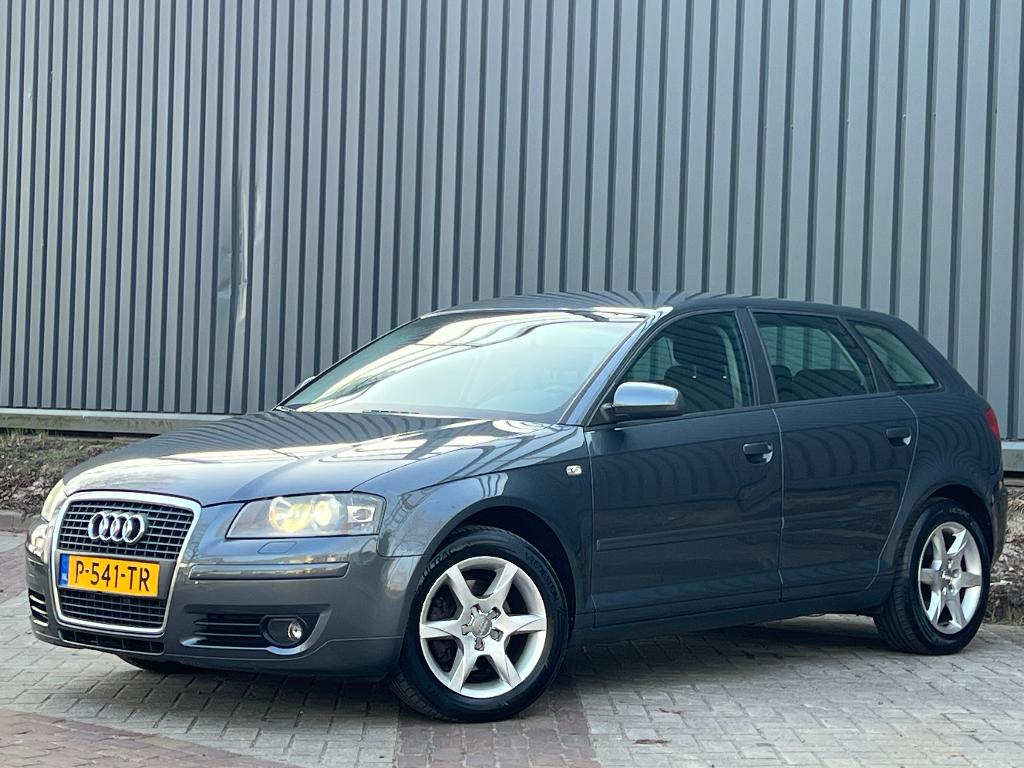 Audi A3 2.0 Sportback 110KW Automaat| Xenon| Cruise| Boekjes, Euro 5, Stof, 4 cilinders, 1984 cc