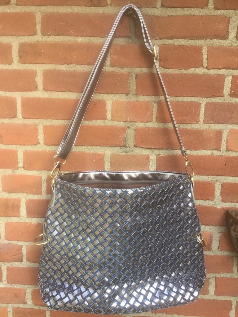 Nieuwe spijkerstof schoudertas met metallic kunstleer, Sieraden, Tassen en Uiterlijk, Tassen | Damestassen, Ophalen of Verzenden