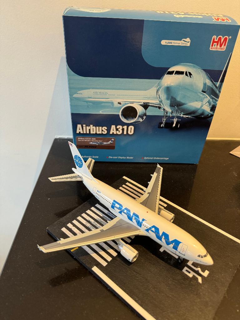 Hobbymaster 1:200 A310 Diecast Pan Am Morning Star HL6002, Verzamelen, Luchtvaart en Vliegtuigspotten, Ophalen of Verzenden, Zo goed als nieuw