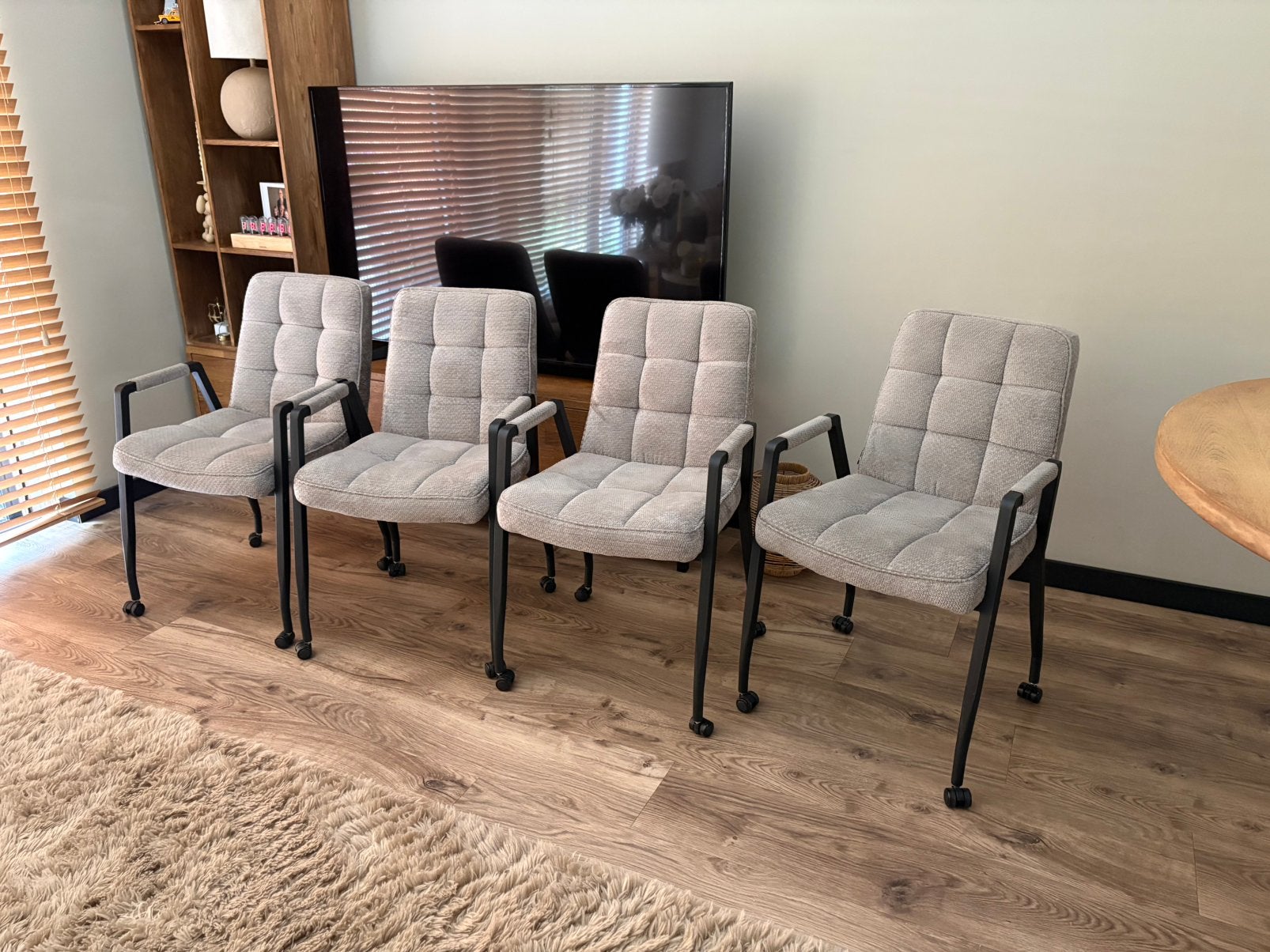 4 prachtige eetkamerstoelen van Haco kleur Taupe (Clay), Ophalen, Overige kleuren, Zo goed als nieuw, Vier