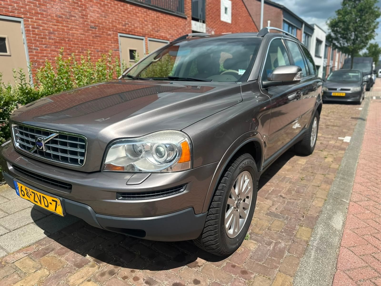 Volvo XC90 3.2 AWD Geartronic 175KW 2008 Grijs Youngtimer, Auto's, Volvo, 238 pk, Leder, Bruin, Vierwielaandrijving