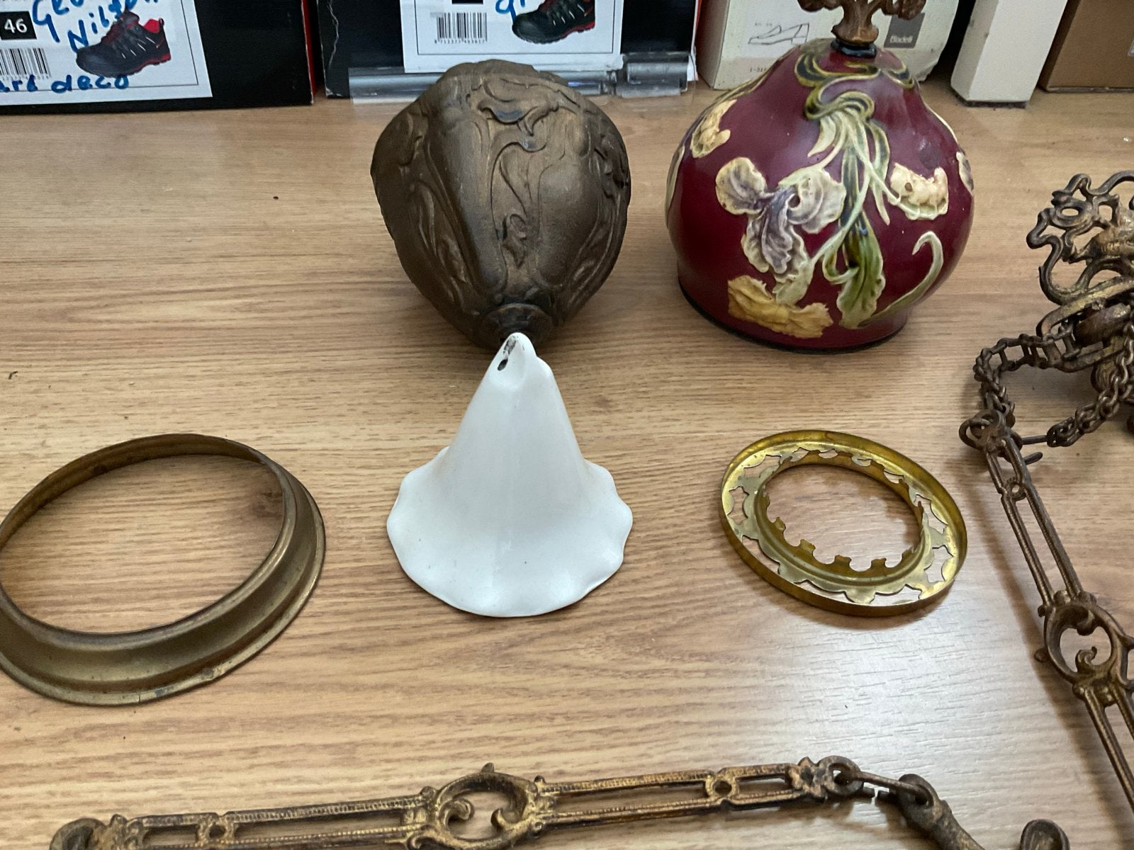 Diverse onderdelen voor antieke olielamp, Ophalen of Verzenden