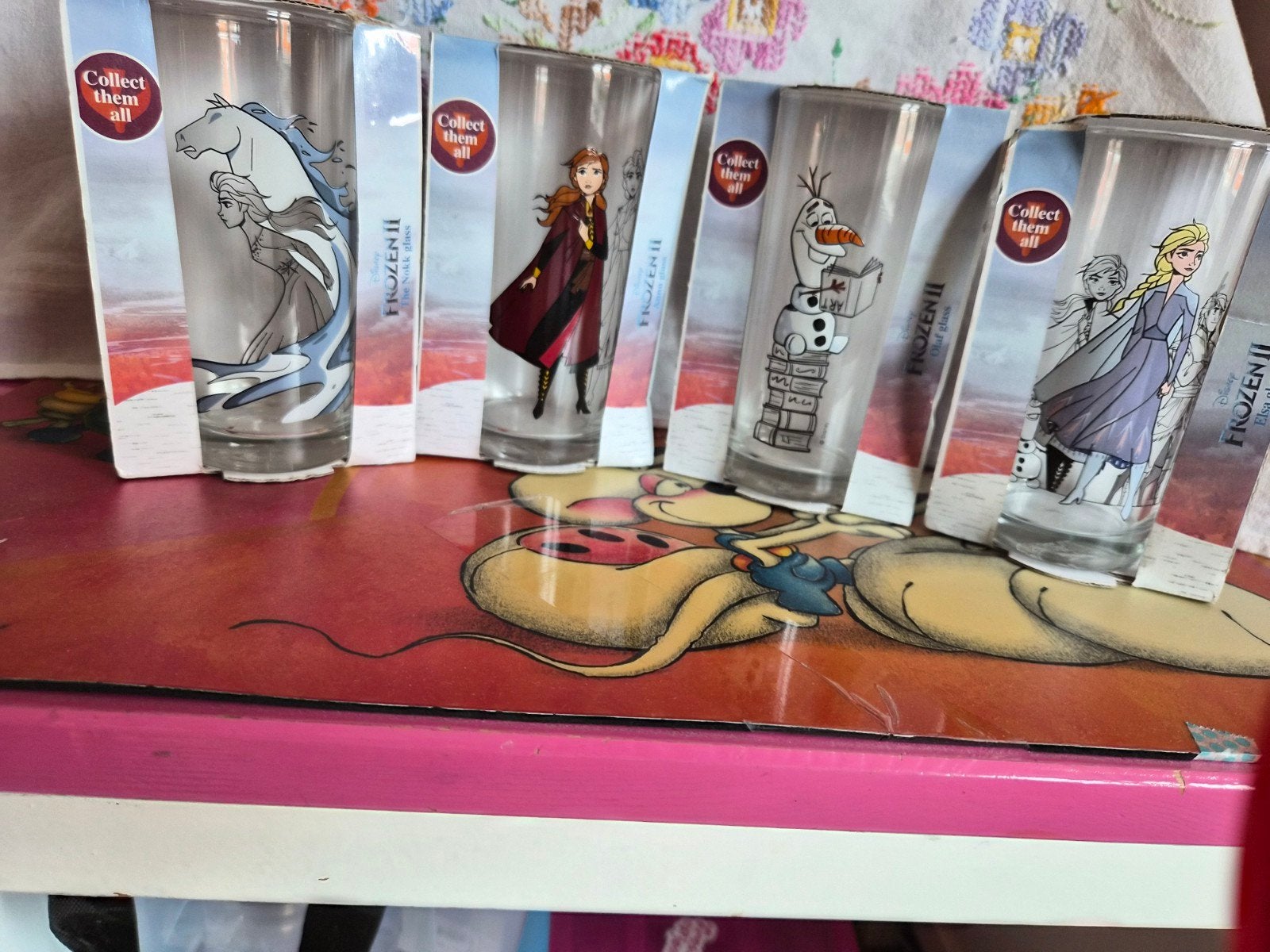 Nieuw !! 4 Disney frozen glazen!, Ophalen, Overige figuren, Nieuw, Servies