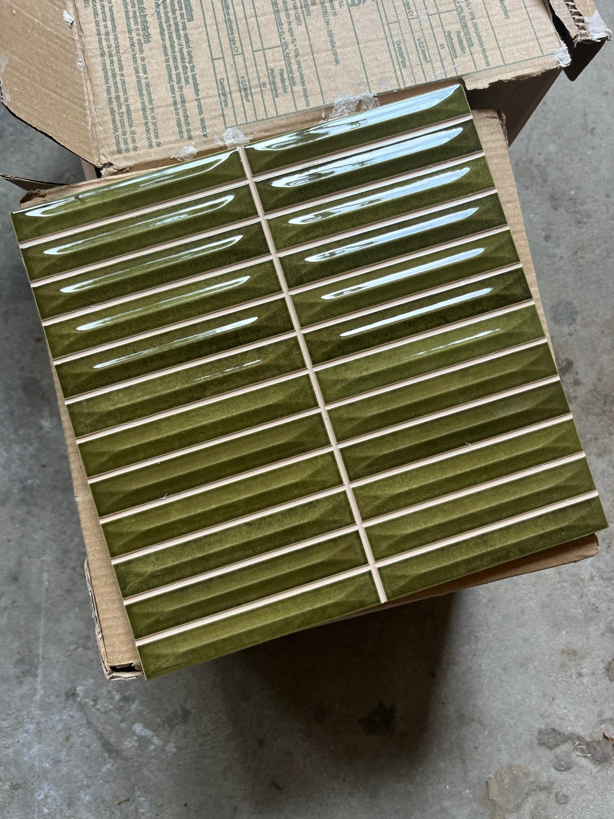 1.5 pak groene tegels 20x20 cm, Ophalen, Nieuw, 20 tot 40 cm, Minder dan 5 m²