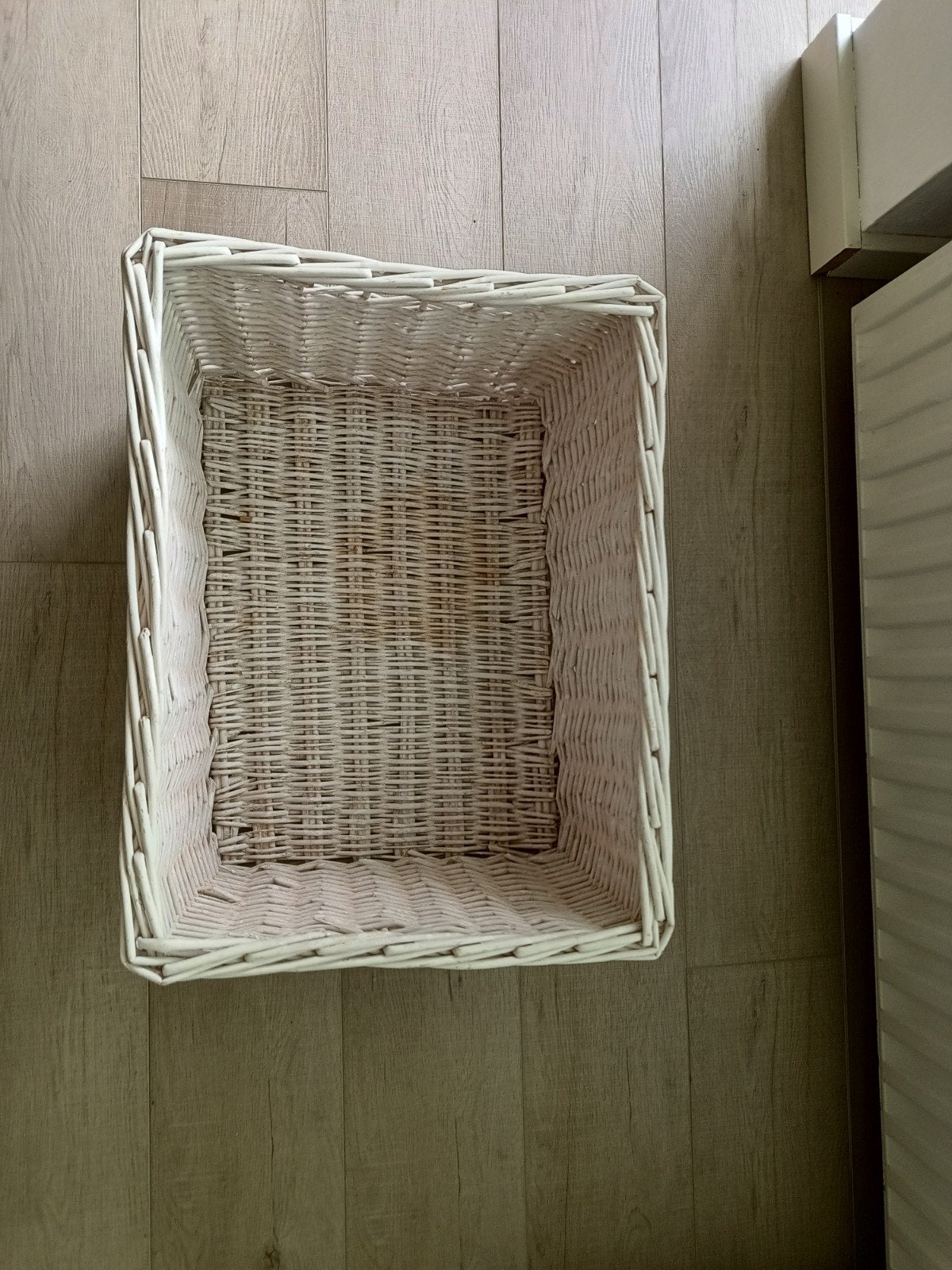 Witte rieten mand, Huis en Inrichting, Woonaccessoires | Schalen en Manden, Ophalen, Rechthoekig, Riet