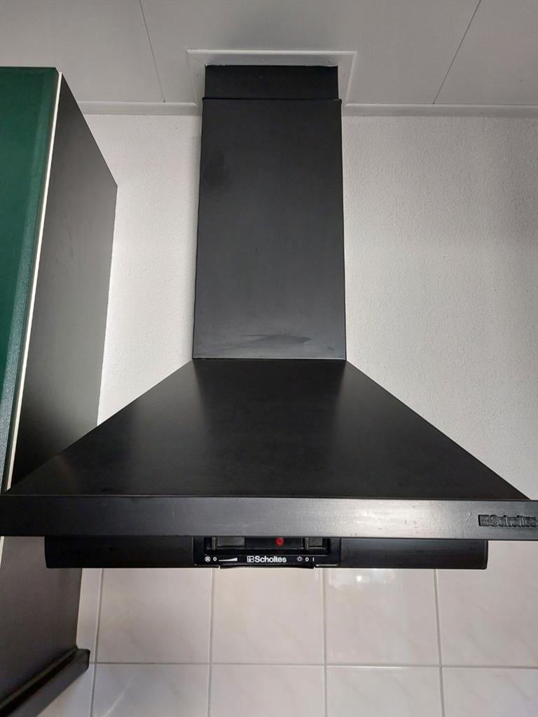 Afzuigkap werkend incl. Licht. SCHOLTES, Ophalen