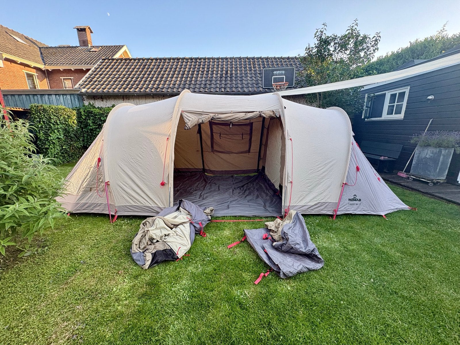 Ruime Nomad Touareg V tunneltent - Ideaal voor gezinnen, Ophalen, Gebruikt, Tot en met 6