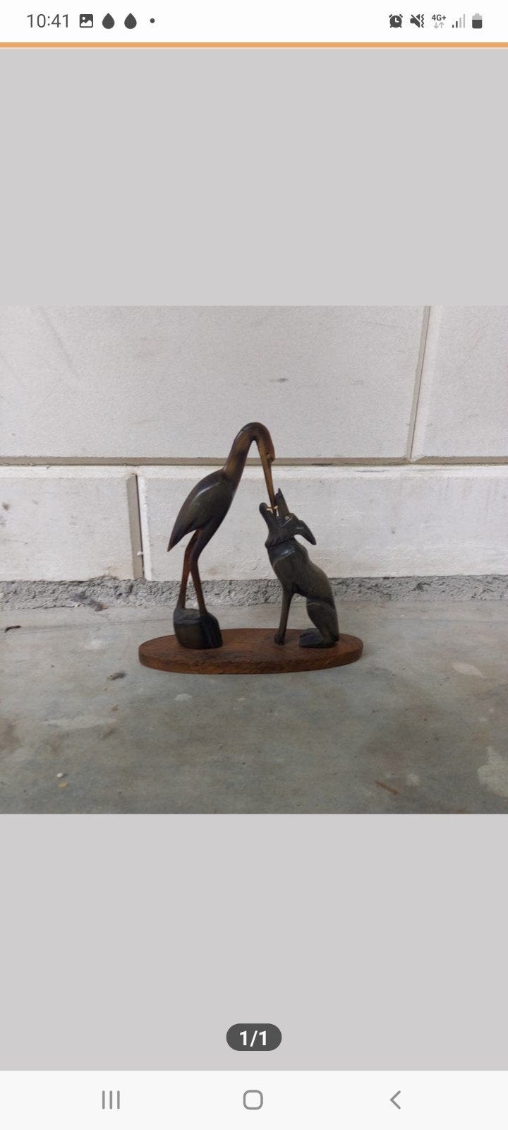 Houten sculptuur van reiger en vos, Ophalen of Verzenden, 20 - 50 cm, Beeld, Hout