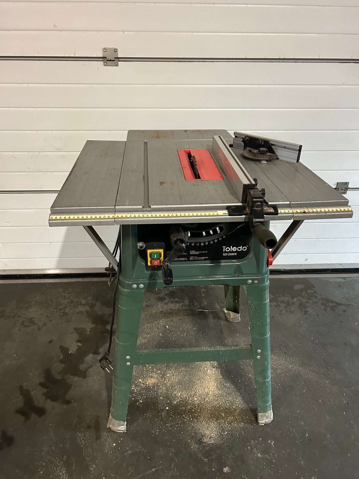 Zaagmachine, Ophalen, Zo goed als nieuw, Afkortzaag, 30 tot 70 mm
