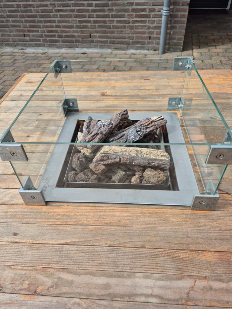 Houten vuurtafel op gasfles en glazen ombouw., Ophalen, Gebruikt
