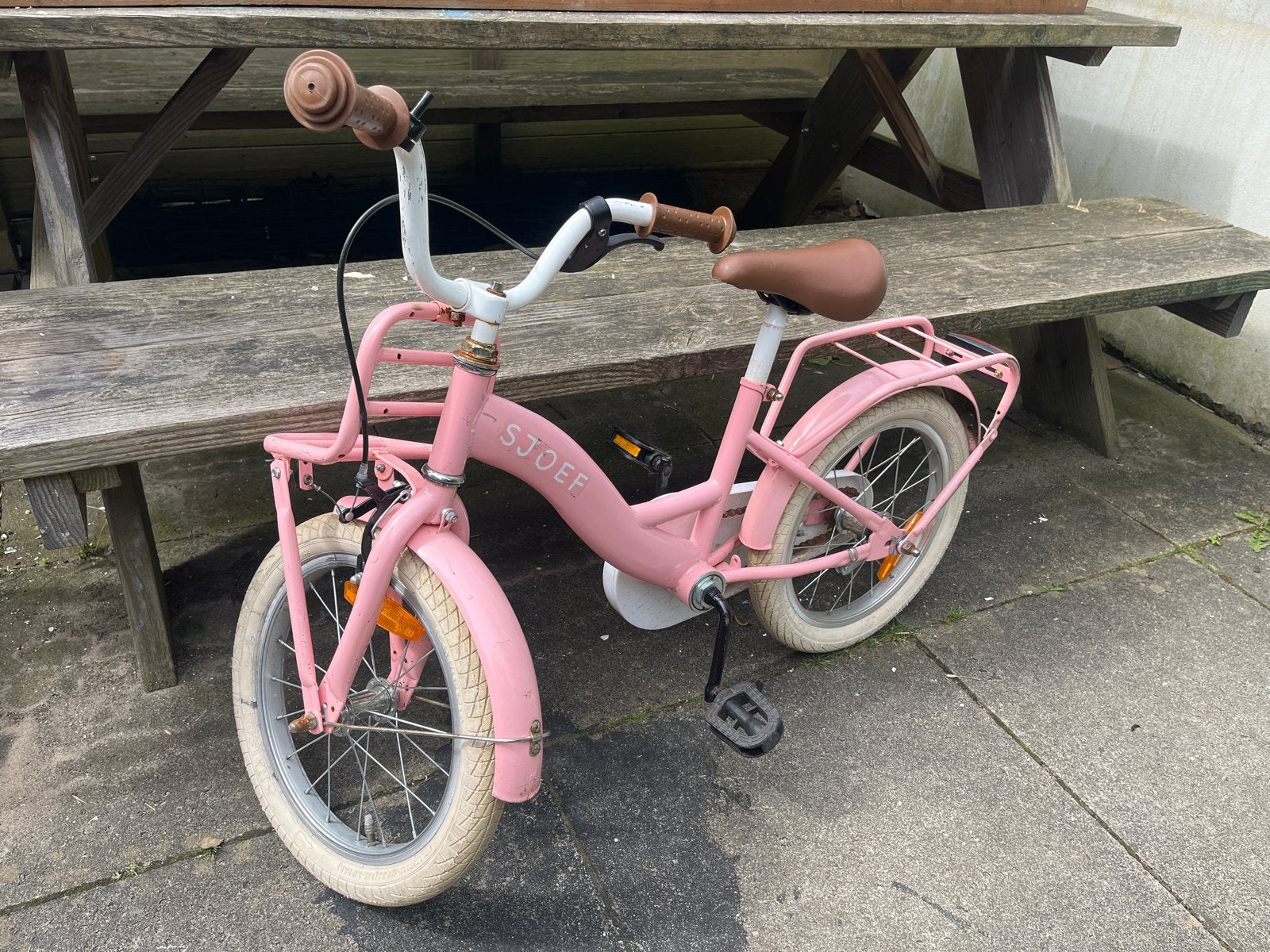 Roze kinderfiets Sjoef met zijwieltjes, Fietsen en Brommers, Fietsen | Kinderfietsjes, Ophalen, Terugtraprem, Zijwieltjes, Gebruikt